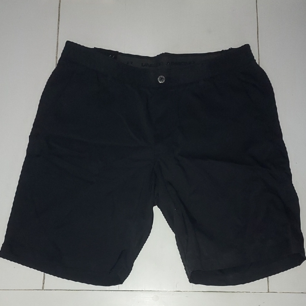 Under Armour Men's Golf  Black Flat Front Shorts. 38 Size 10inch Inseam. NWT